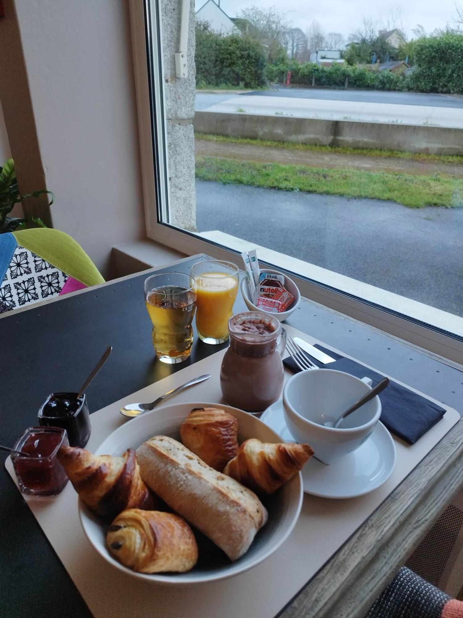 Logis Hotel Vannes Nord Le Clos Des Hortensias Locqueltas Экстерьер фото